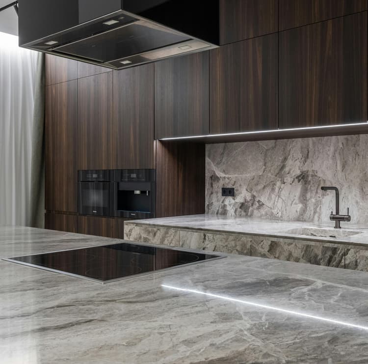 Marble, Granite, or Travertine: Unveiling the Best Natural Stone for Timeless Kitchen Countertops Marble, Granite, or Travertine: Unveiling the Best Natural Stone for Timeless Kitchen Countertops